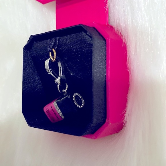 🩷PRICE IS FIRM🩷Juicy Couture Nail Polish Charm NWT Excellent Condition - Picture 9 of 12